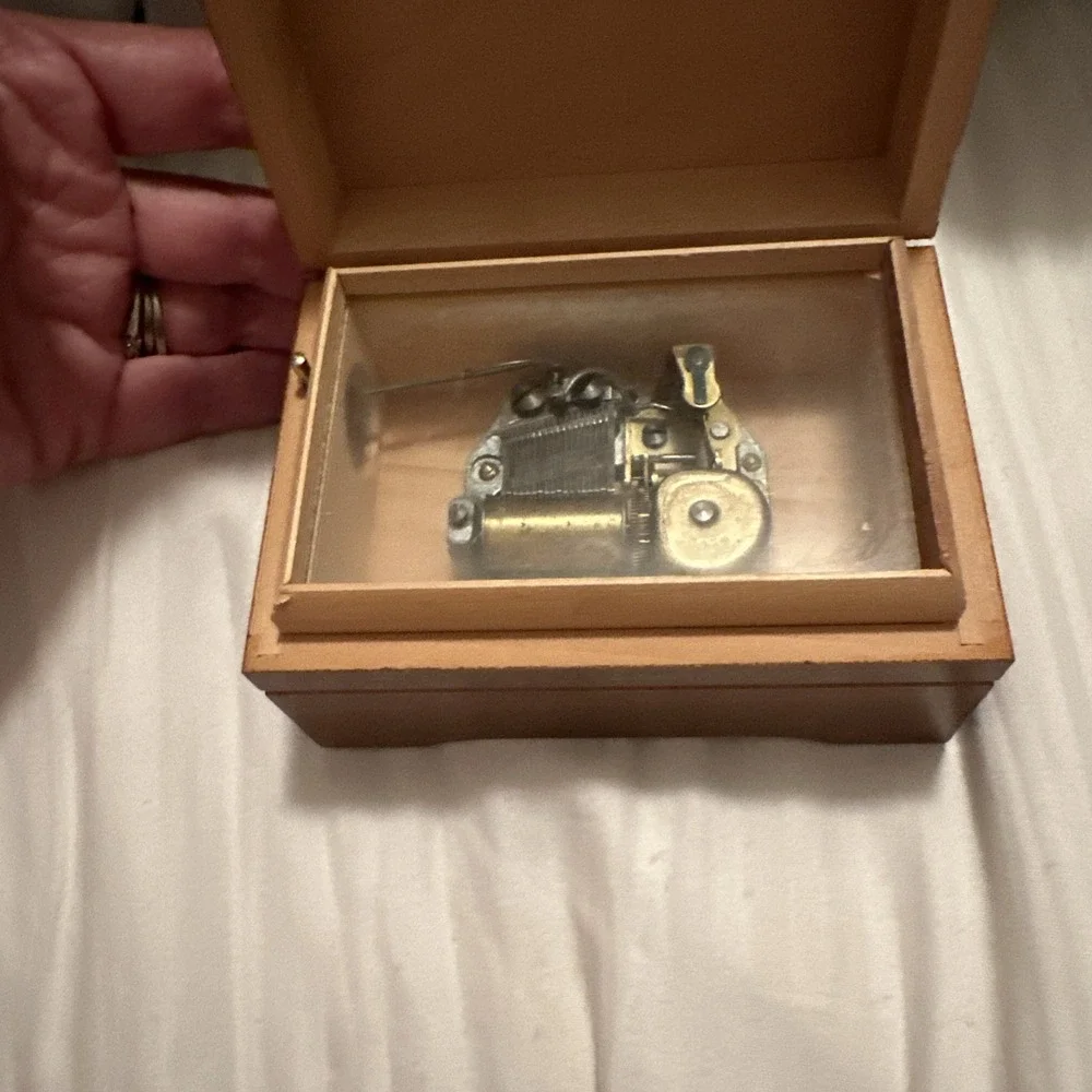 Vintage Reuge Swiss Music Box Wooden Jewelry Trinket Box Working‎ Edelweiss Tune